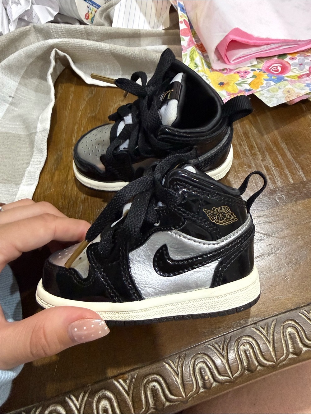 Nike Toddler High-Top Jordans Sneakers in Black & Silver - Picture 3 of 11